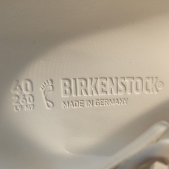 Birkenstock White Women's Sandals - Picture 2 of 4